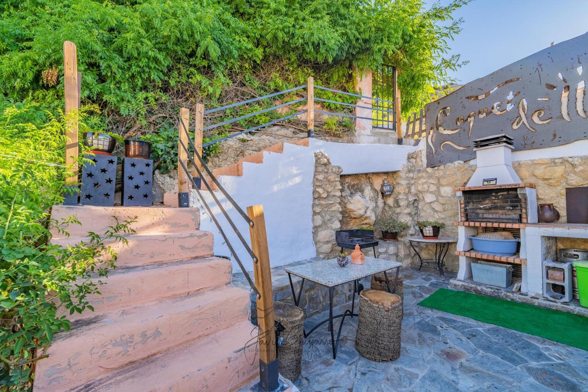 Vila Casa Cuquet De Llum Onil Exteriér fotografie